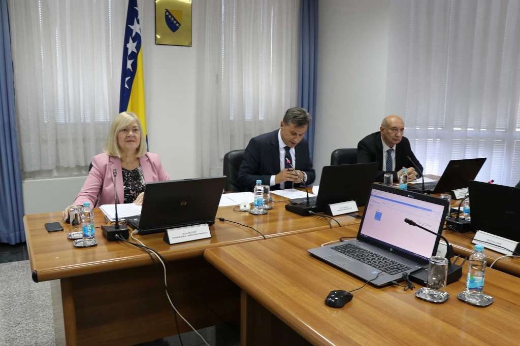 Vlada FBiH: Prihvaćeni grantovi za izgradnju dvije dionice autoceste na Koridoru Vc