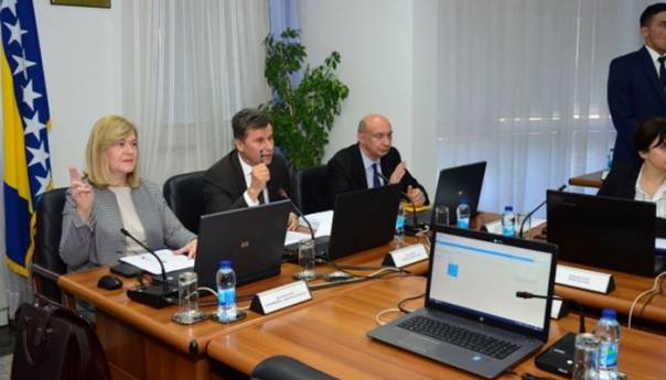 Vlada FBiH prihvatila revidirani Krizni plan pripravnosti na pojavu koronavirusa