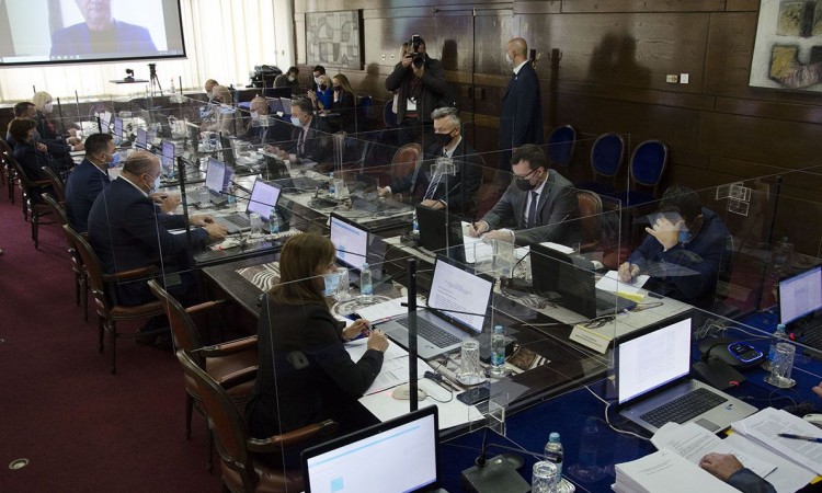 Vlada FBiH: Produžene mjere Kriznog štaba za još 14 dana