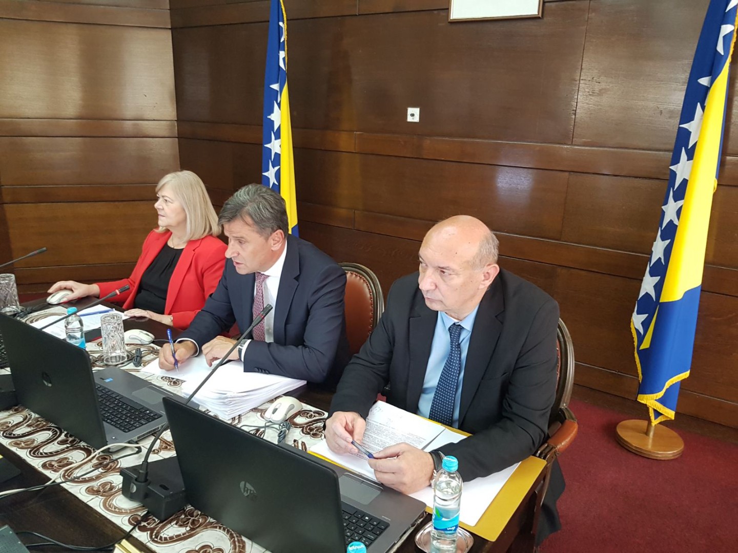 Vlada FBiH razmatra povećanje najnižih penzija