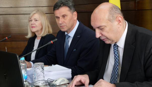 Vlada FBiH smanjuje cijenu gasa, 20 miliona KM za tunel Hranjen