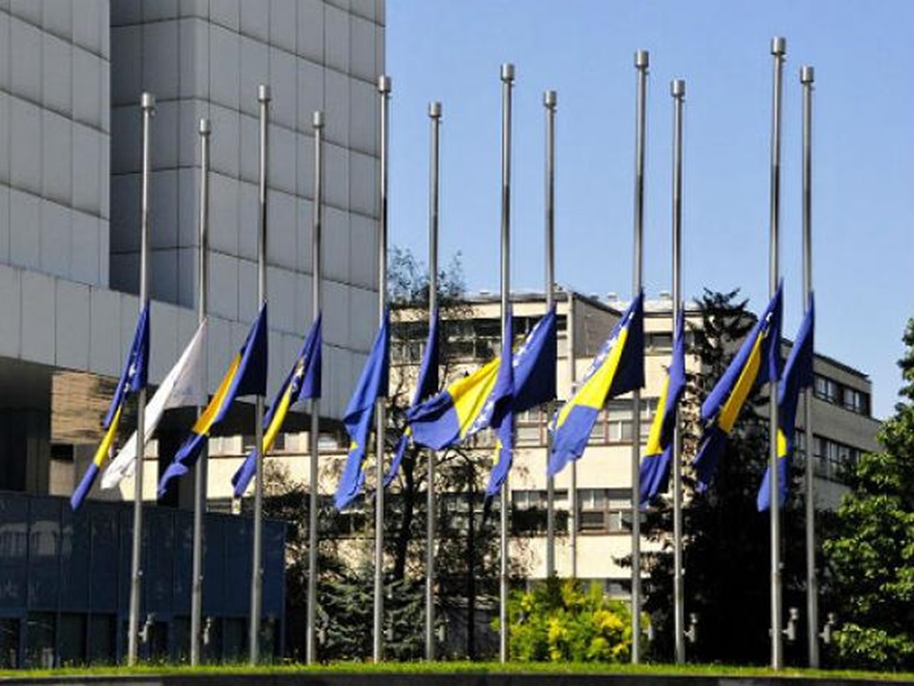 Vlada FBiH: Sutra Dan žalosti zbog tragedije u Brčkom