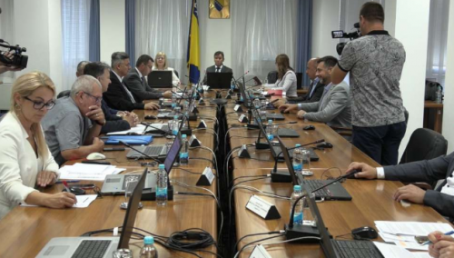 Vlada FBiH uplatila novac kantonima, KS još nije potpisao ugovor