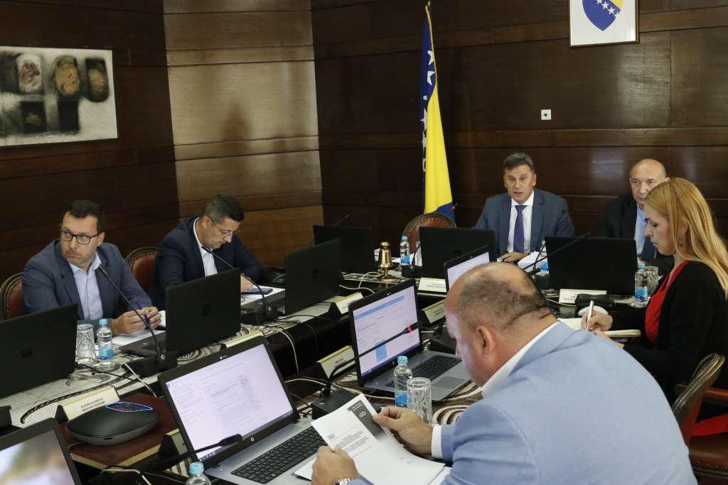 Vlada FBiH usvojila informaciju o direktnim stranim ulaganjima u FBiH za 2021. godinu