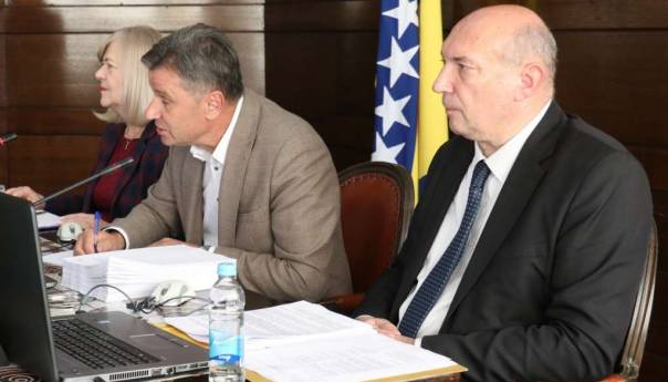 Vlada FBiH utvrdila Nacrt zakona o javnom okupljanju
