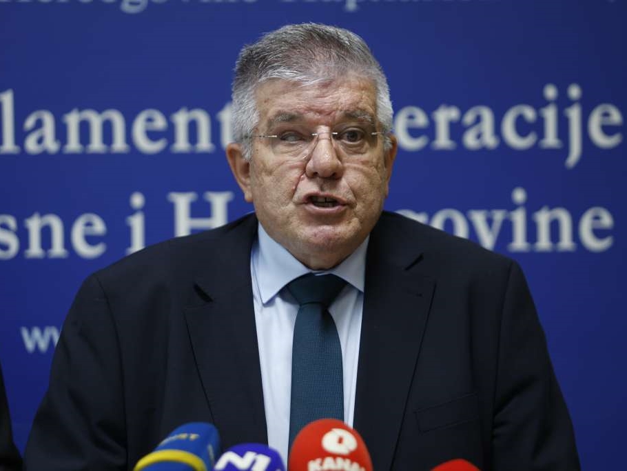 Vlada Federacije BiH povukla iz parlamentarne procedure tri zakona