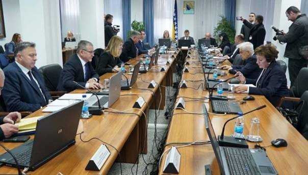 Vlada Federacije BiH zasjeda danas u Mostaru