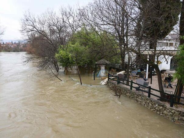 Vlada Federacije: Pratimo stanje na terenu, situacija još uvijek složena
