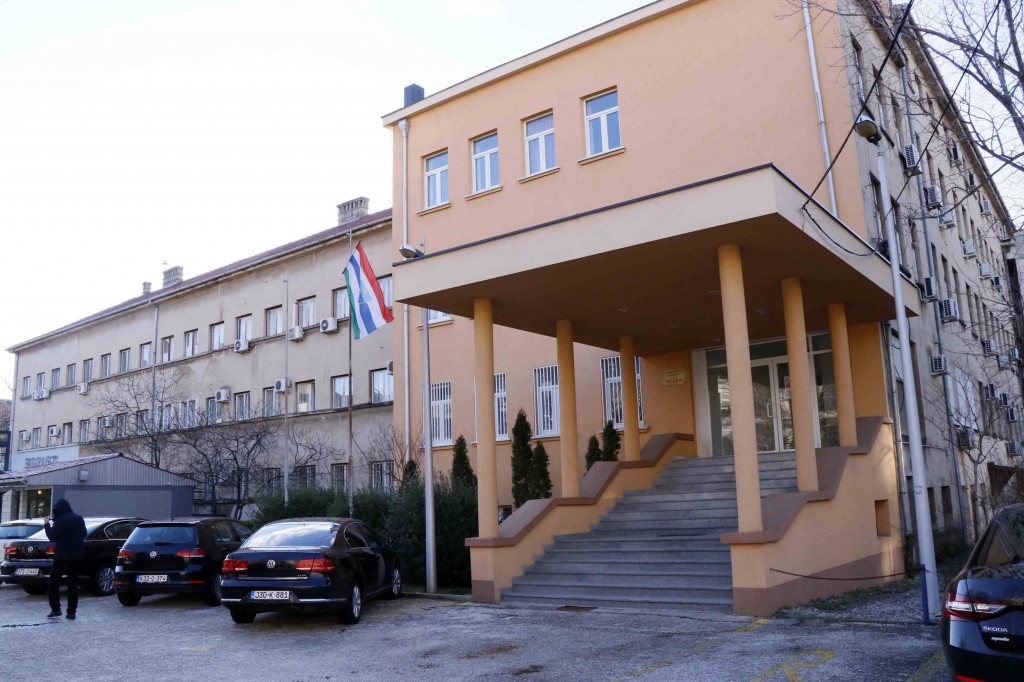 Vlada HNK nudi povećanje plaća zdravstvenim radnicima