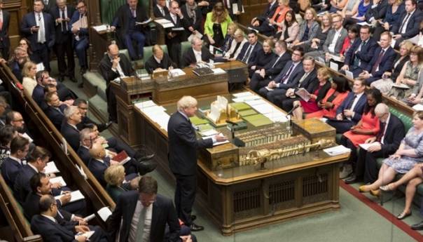 Vlada Johnsona doživjela prvi poraz u parlamentu