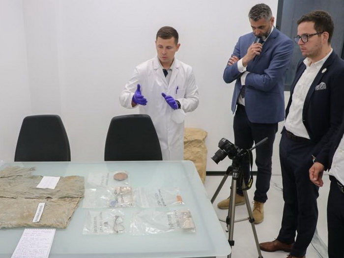 Vlada Kantona Sarajevo podržala opremanje konzervatorske radionice Memorijalnog centra Srebrenica