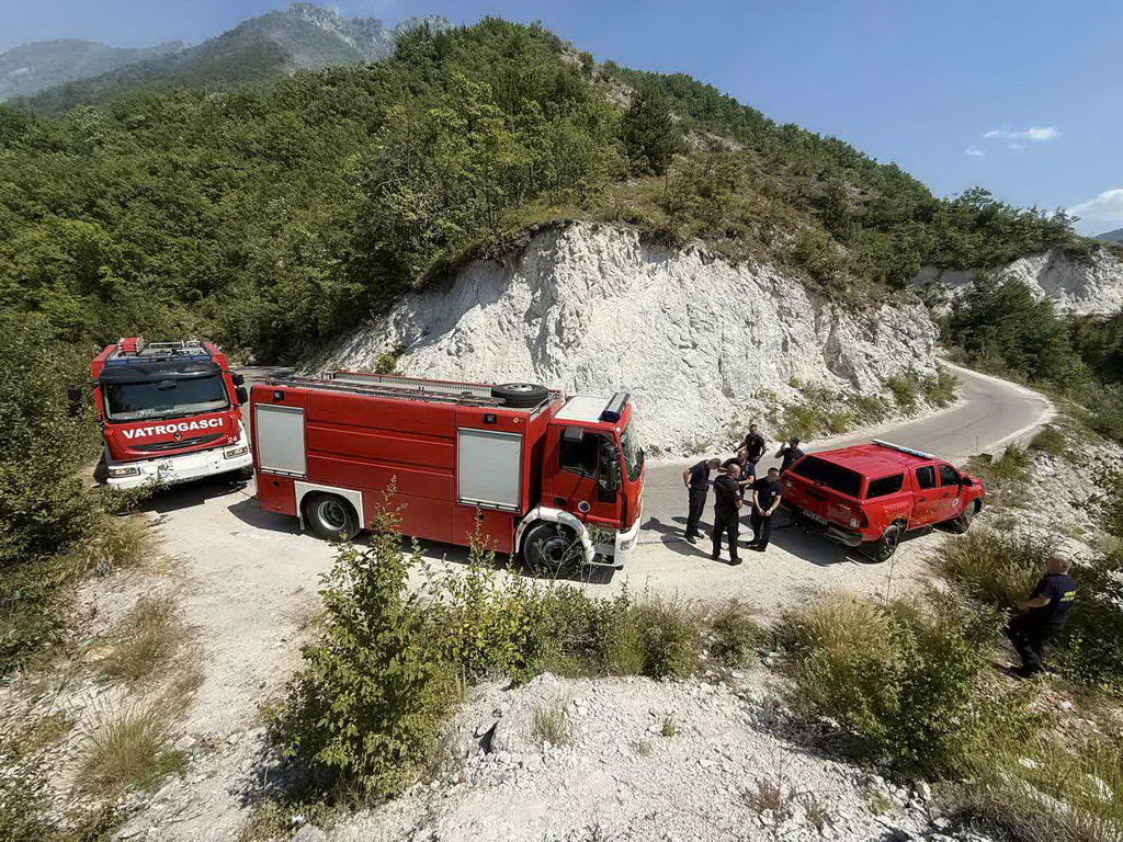 Vlada Kantona Sarajevo šalje dodatne snage za gašenje požara u Konjicu