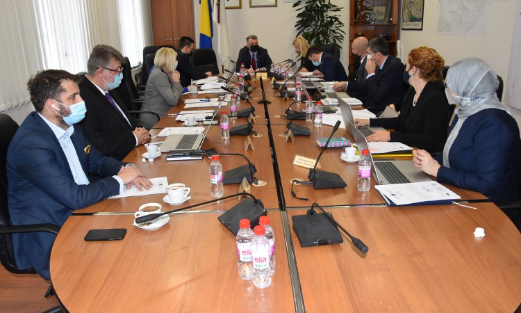 Vlada KS će za 60 dana predložiti novi zakon o visokom obrazovanju