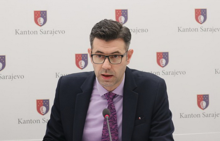 Vlada KS: Odgovor na širenje infekcije