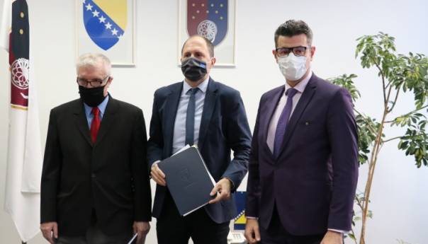 Vlada KS i Sindikat srednjeg obrazovanja potpisali novi Kolektivni ugovor