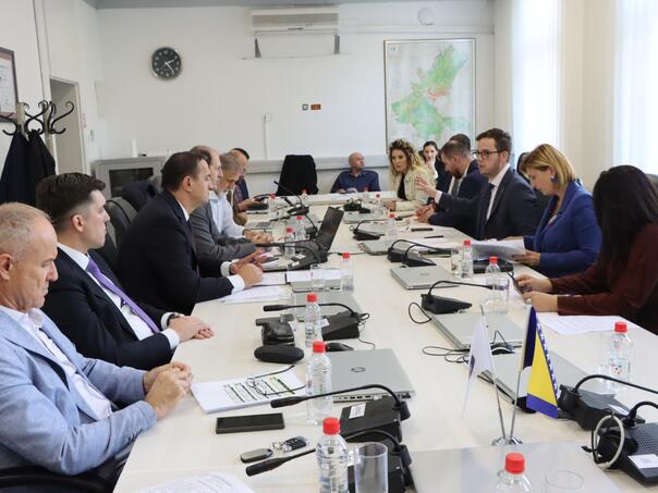 Vlada KS i Udruženje poslodavaca KS o tržištu rada i nedostatku radne snage