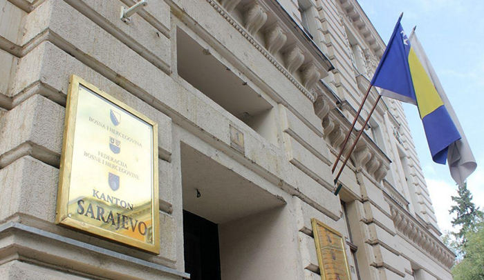 Vlada KS isplatila dio plata za 7.000 radnika kojima je zabranjen rad
