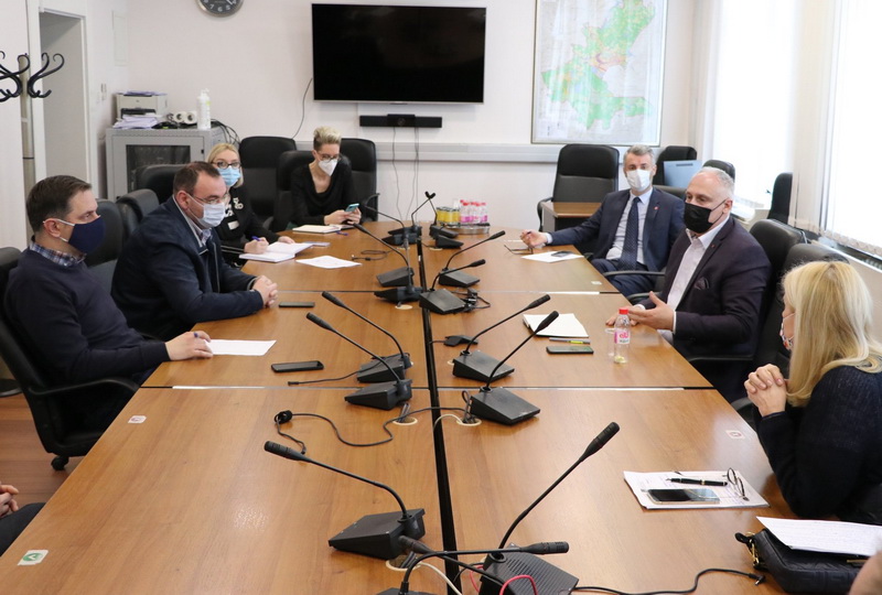 Vlada KS ne poštuje učenike, roditelje i nastavnike