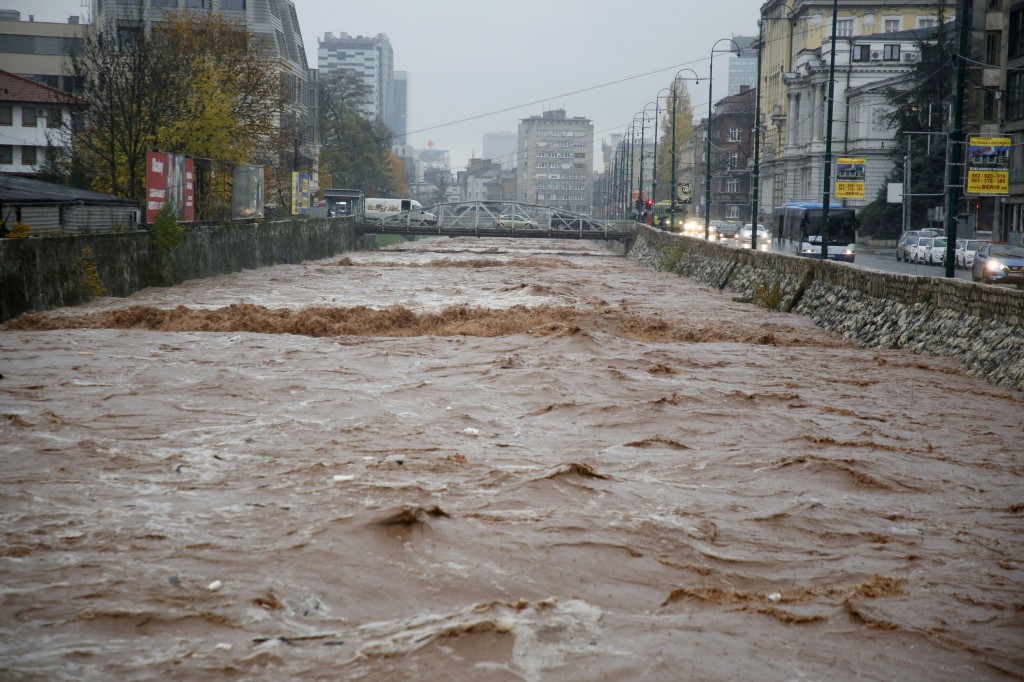 Vlada KS održala hitnu sjednicu