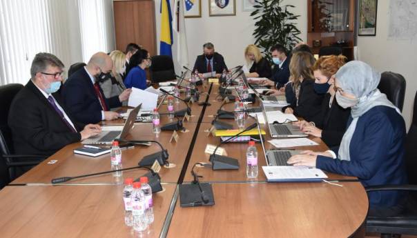 Vlada KS pokreće proceduru za nabavku vakcine