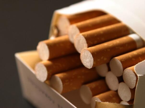 Vlada planira povećati cijene cigareta na 12 eura