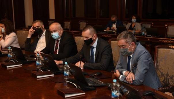 Vlada RS podržala Zakon: Ko vrijeđa RS ide u zatvor