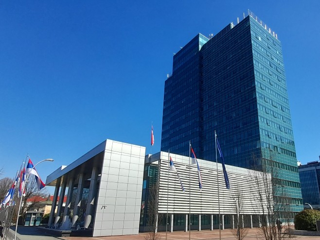 Vlada RS reagirala na odluku Ustavnog suda