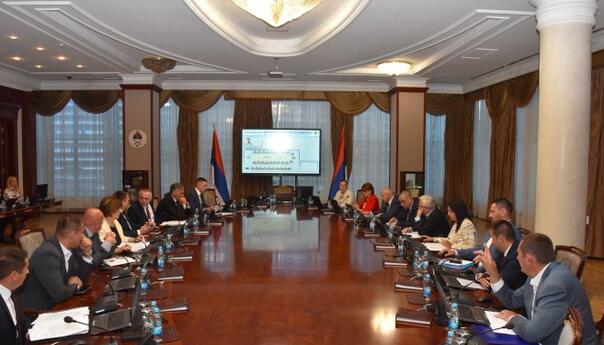 Vlada RS: Utvrđen Nacrt zakona o proizvodnji naoružanja i vojne opreme