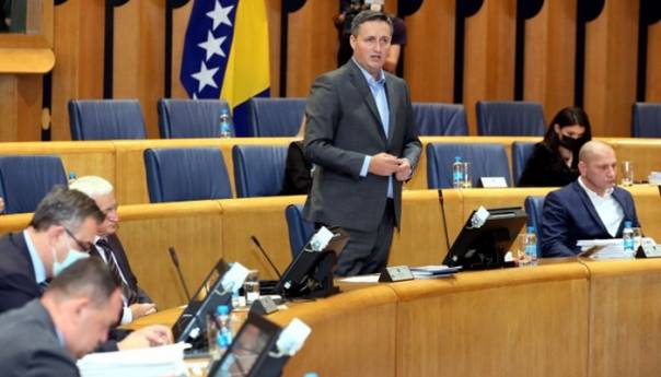 Vlada RS zadužena da ukloni objekat iz dvorišta Fate Orlović