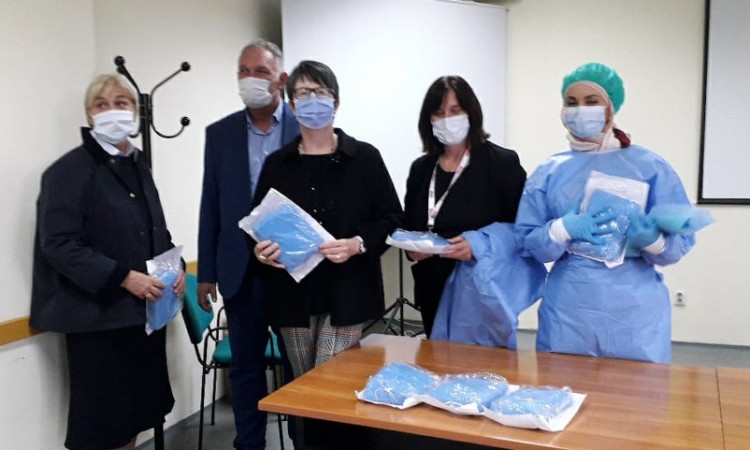 Vlada Švicarske donirala setove opreme za ličnu zaštitu osoblja Doma zdravlja