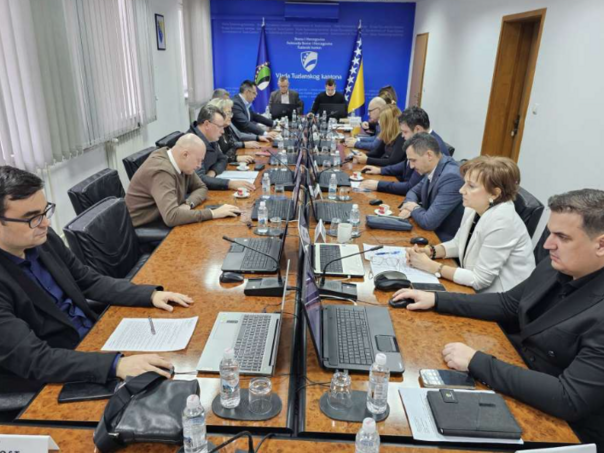 Vlada TK: 2,5 miliona KM za projekte u općinama Teočak, Sapna, Čelić, Kladanj i Doboj Istok