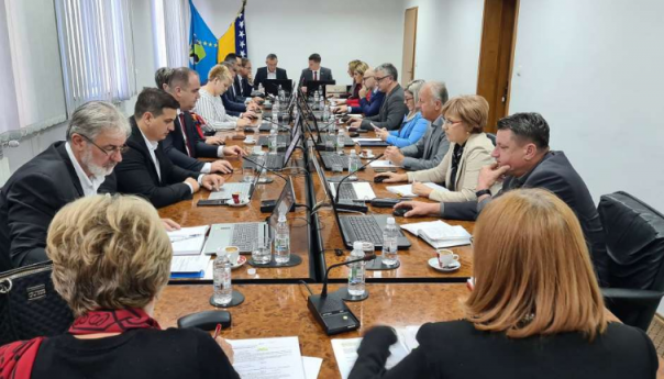 Vlada TK donijela više odluka za realizaciju ranije odobrenih projekata