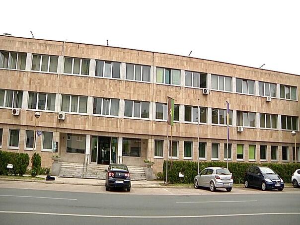 Vlada TK odgodila izvršenje sudskih presuda protiv Rudnika Kreka
