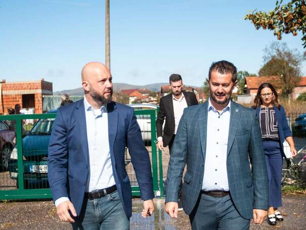 Vlada USK-a uložila 650.000 KM u obrazovnu infrastrukturu u Sanskom Mostu