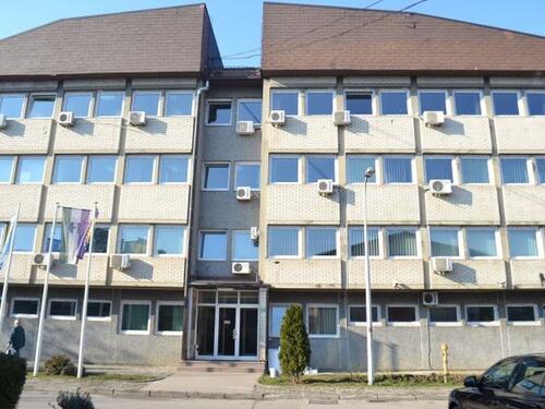 Vlada USK investira preko pola miliona KM u obrazovanje u općini Bužim