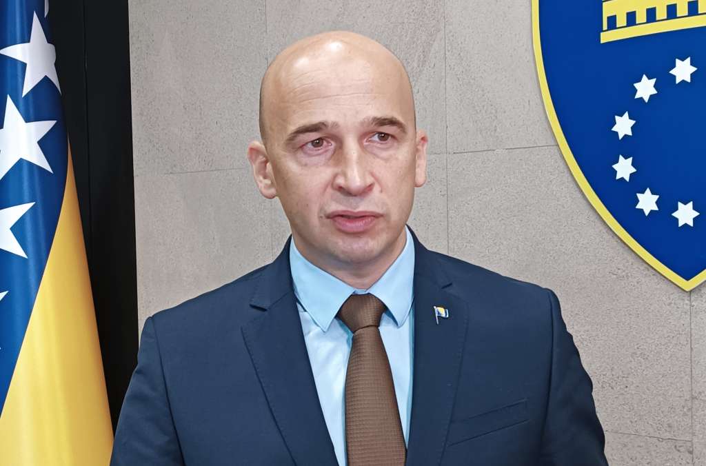 Vlada ZDK će izgraditi dvije kuće u Ljubetovu