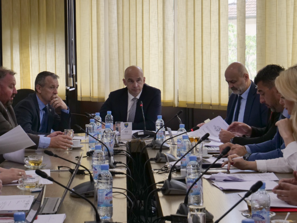 Vlada ZDK odobrila sredstva za nabavku hidrauličnih ginekoloških stolova za 14 zdravstvenih ustanova