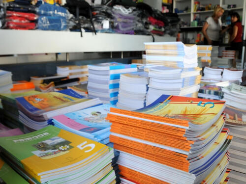 Vlada ZDK prihvatila 28 zahtjeva za dodatni prijevoz đaka, 2,9 miliona KM za udžbenike osnovaca