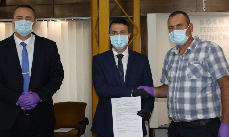 Vlada ZDK s bivšim braniteljima potpisala 76 ugovora za osnivanje novih firmi