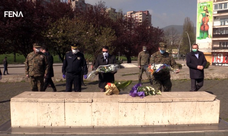 Vlada ZDK za Dan Armije RBiH odala počast šehidima i poginulim borcima