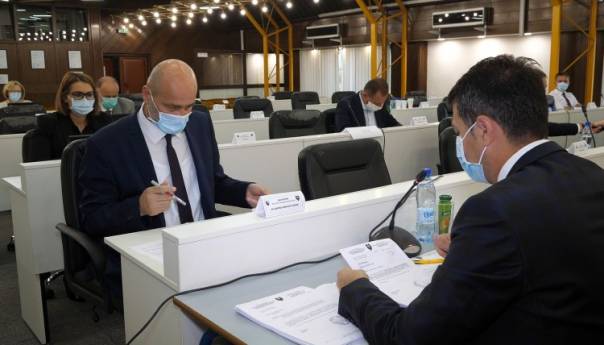 Vlada ZDK za zapošljavanje djece šehida i poginulih boraca odobrila 100.000 KM