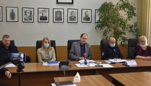 Vlade širom regije otvaraju račune za donacije, Vlada KS jedina na stubu srama