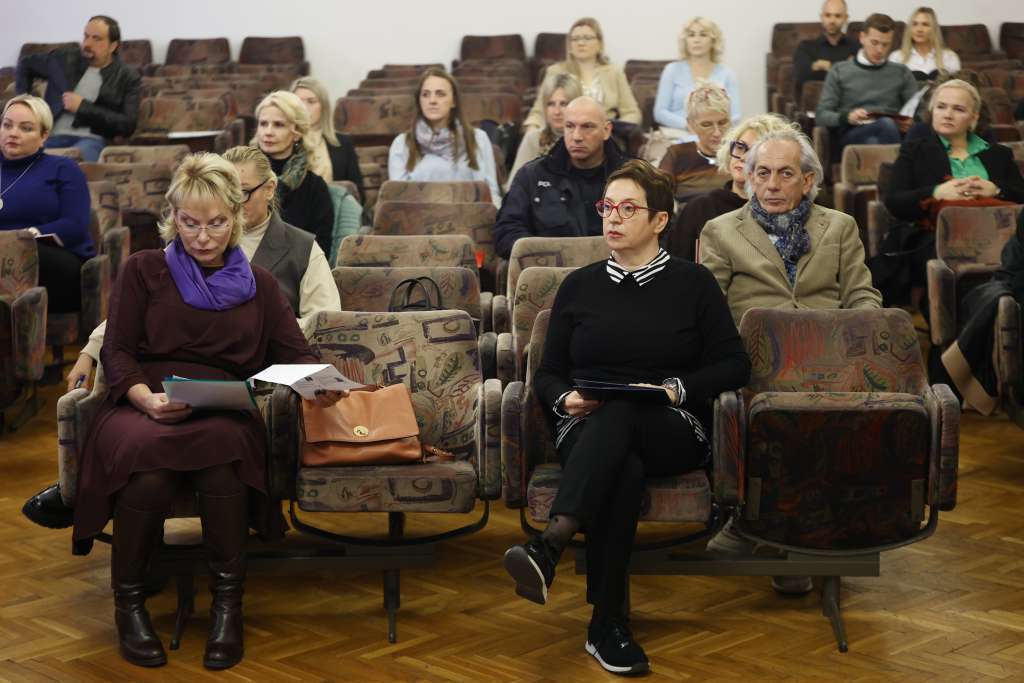 Vlade, službe za zaštitu djece, moraju uložiti više napora u zaštiti djece migranata i izbjeglica