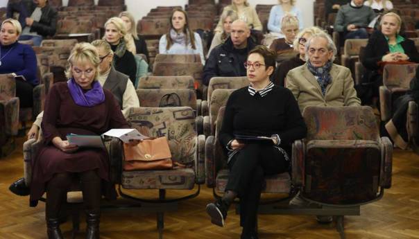 Vlade, službe za zaštitu djece, moraju uložiti više napora u zaštiti djece migranata i izbjeglica