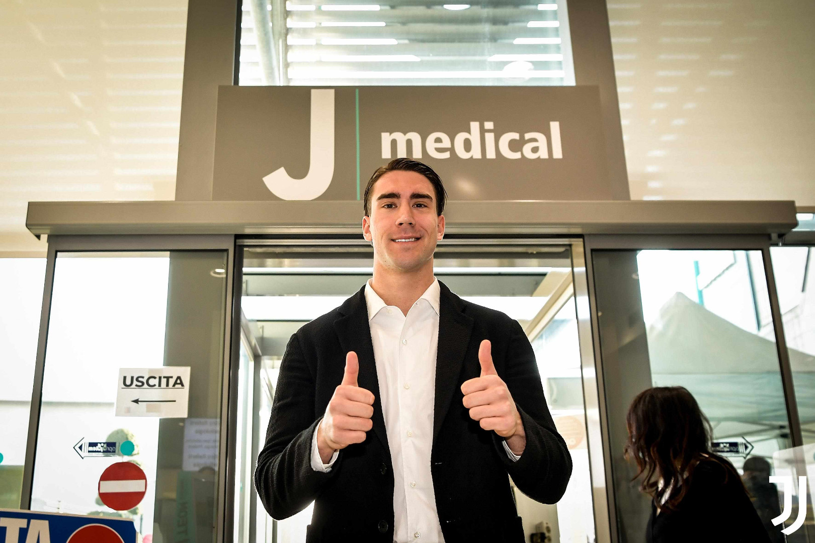 Dušan Vlahović novi igrač Juventusa!