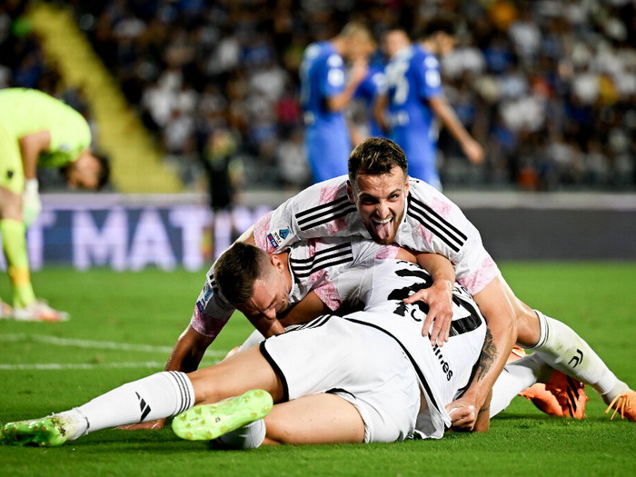 Vlasnici Juventusa demantovali natpise o prodaji kluba