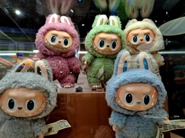 Vlasnik 'Labubu' lutkica za 24 sata zaradio 1,6 milijardi dolara