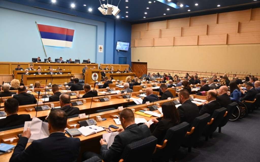 Vlast i opozicija u NSRS najavili podršku predloženom zakonu o gradu Teslić