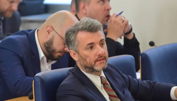 Vlast u KS izmijenila 'korona zakon', opozicija tvrdi da je prepisan