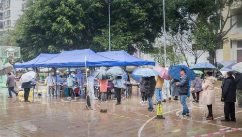 Vlasti u Pekingu pozvale na rad od kuće, reduciran autobuski i metro prijevoz